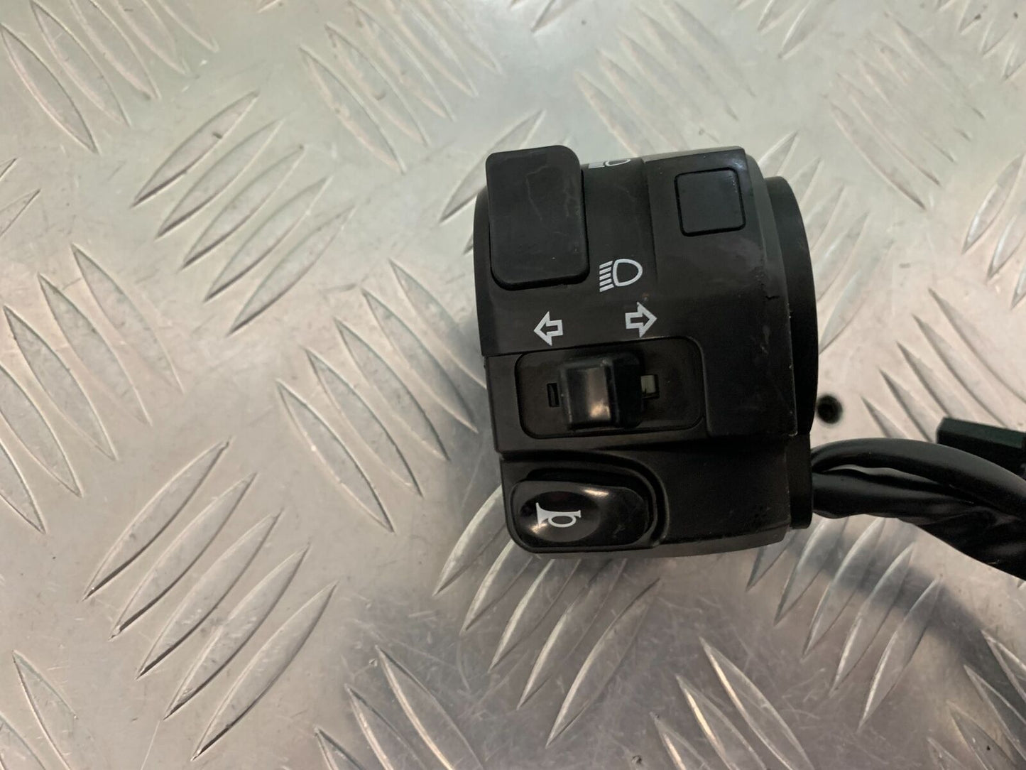 KAWASAKI NINJA 250 SL LEFT SWITCH GEAR   YEAR 2015-2017 (STOCK 983)