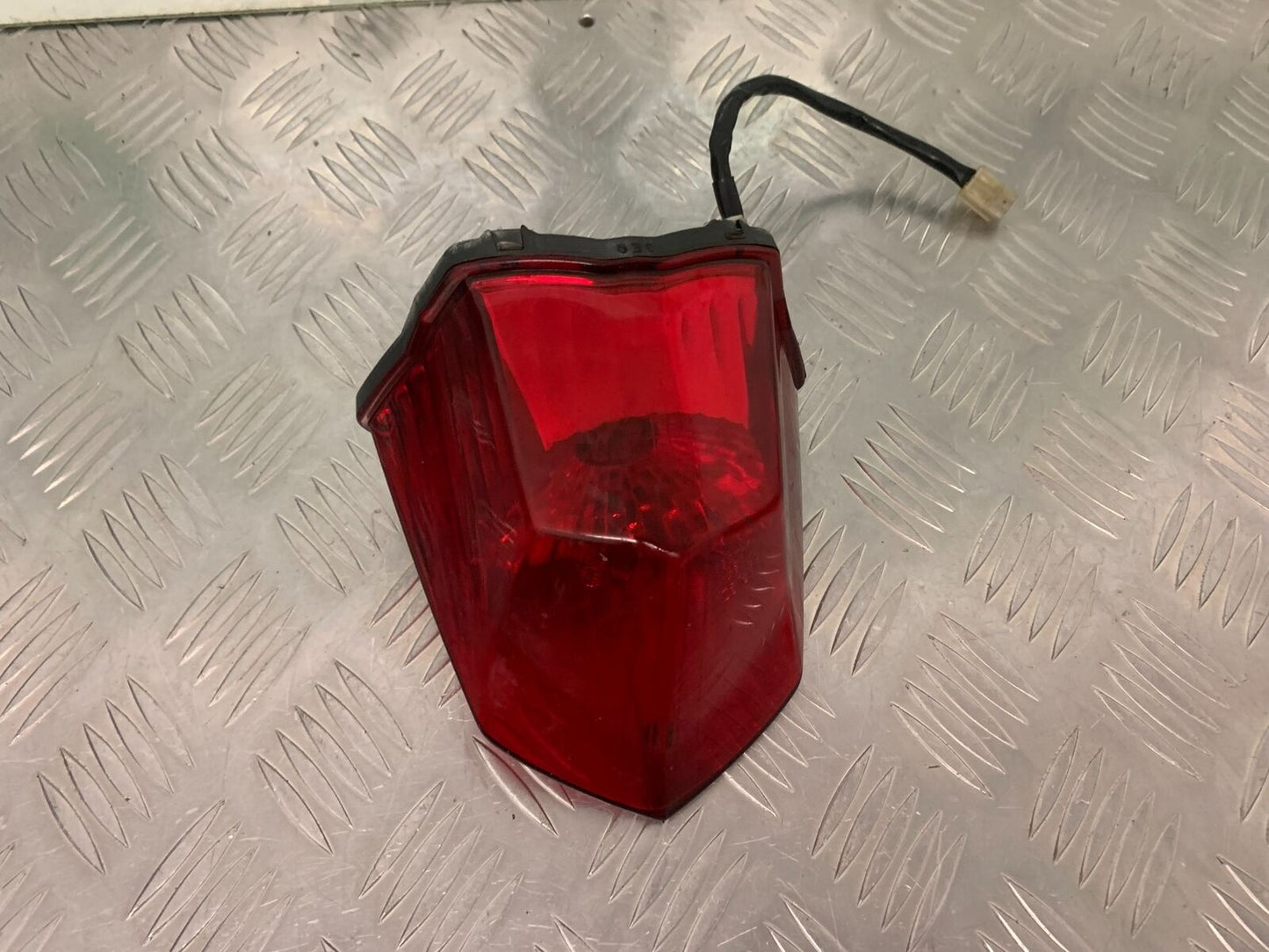 YAMAHA XJ6 XJ6-S REAR LIGHT YEAR 2009-2015 (STOCK 991)