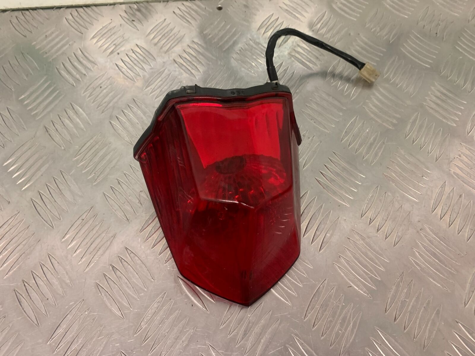YAMAHA XJ6 XJ6-S REAR LIGHT YEAR 2009-2015 (STOCK 991)