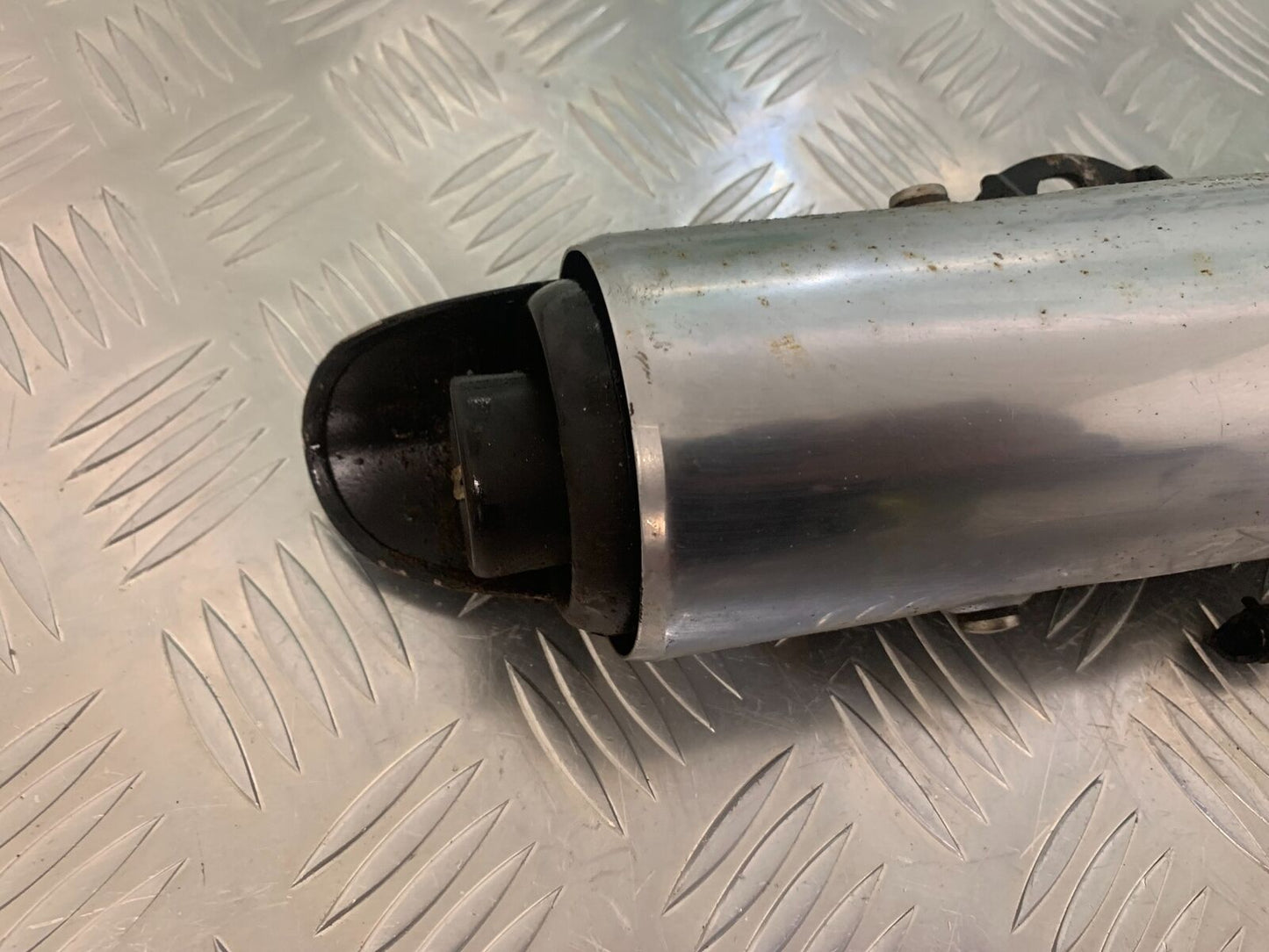 YAMAHA TDR250 TDR 250 RIGHT SILENCER  YEAR 1988-1992  (STOCK 976)