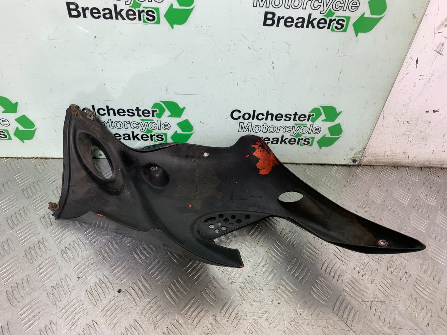 TRIUMPH 955I SPRINT RS LEFT FAIRING  YEAR 1999-03 (CMB1313)