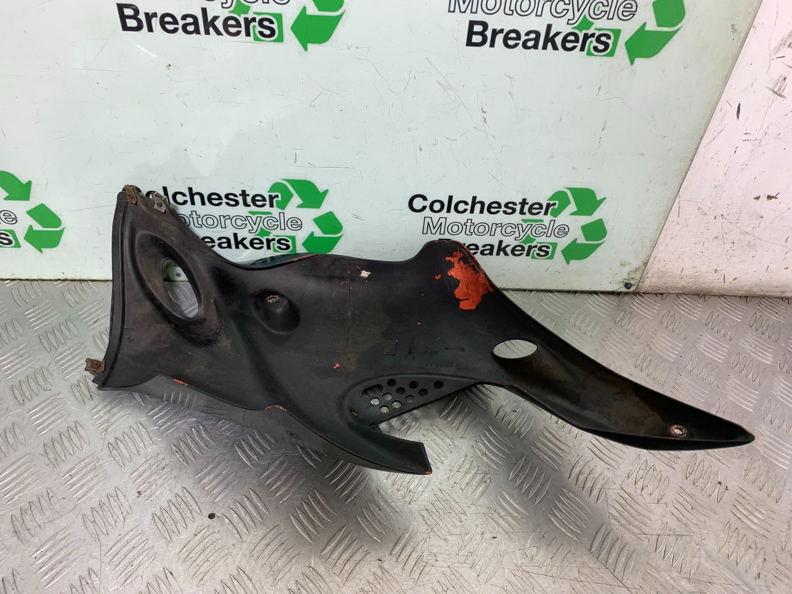TRIUMPH 955I SPRINT RS LEFT FAIRING  YEAR 1999-03 (CMB1313)