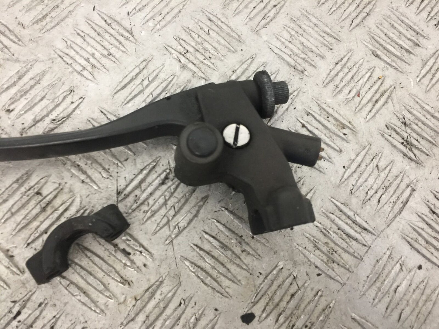 HONDA NT650 V DEAUVILLE CLUTCH LEVER AND BRACKET  YEAR 1998-06 (STOCK NO 843)