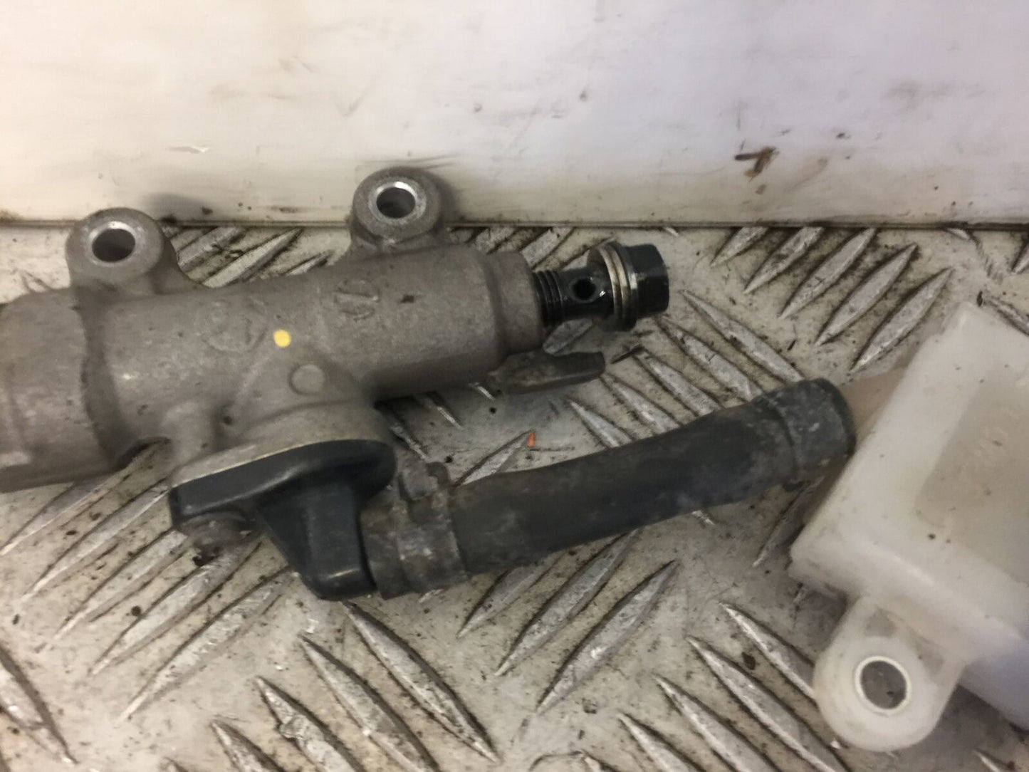 HONDA CBR125 CBR 125 REAR MASTER CYLINDER  YEAR 2011-2017 (STOCK 334)