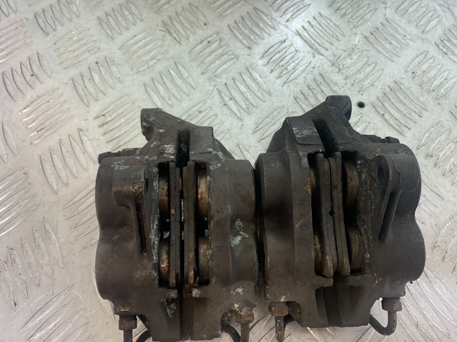 YAMAHA YZF600 YZF 600 THUNDERCAT FRONT BRAKE CALIPERS 1996-2003 (CMB1134)