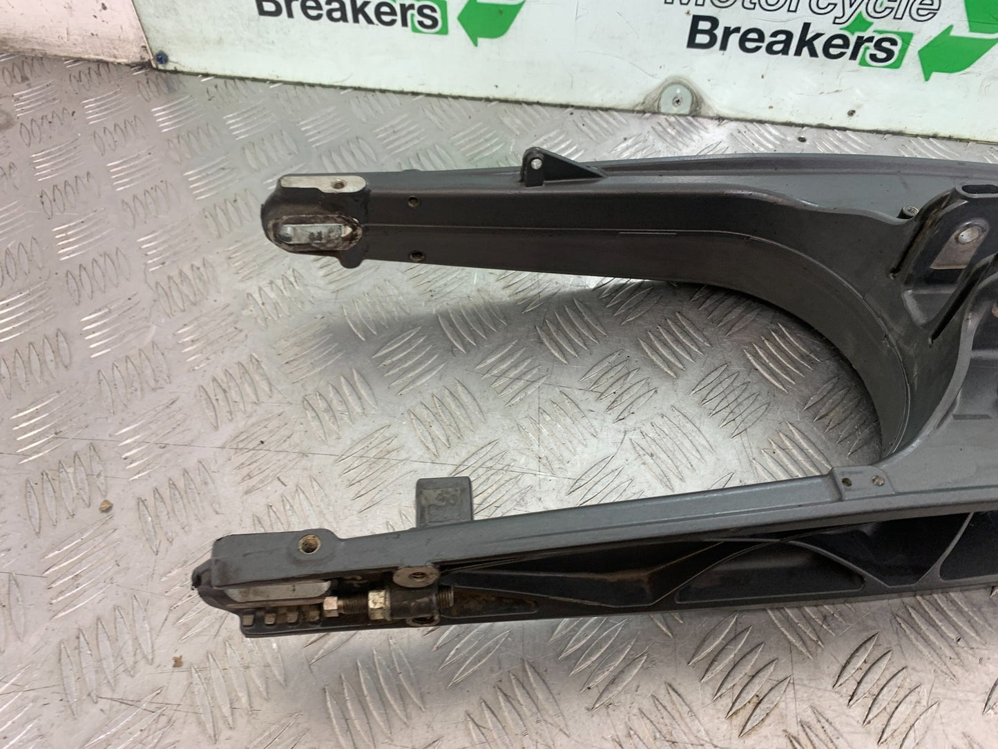 KTM 125 DUKE SWINGARM  YEAR 2018-2023 (CMB1185)