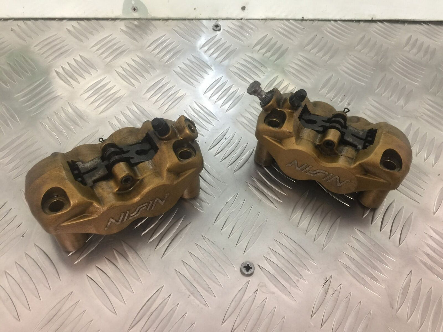 TRIUMPH STREET TRIPLE 675 R FRONT BRAKE CALIPERS  YEAR 2009 (STOCK 918)