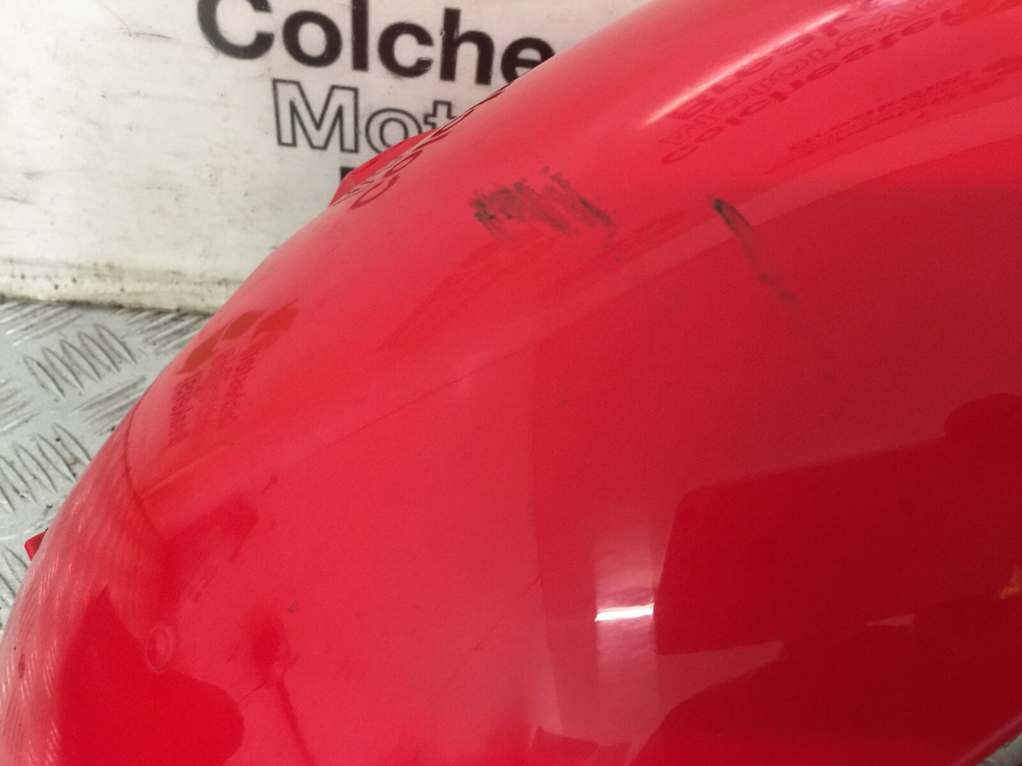 HONDA CBR1000 rr FIREBLADE FRONT MUDGUARD    YEAR 2004  (STOCK 853)