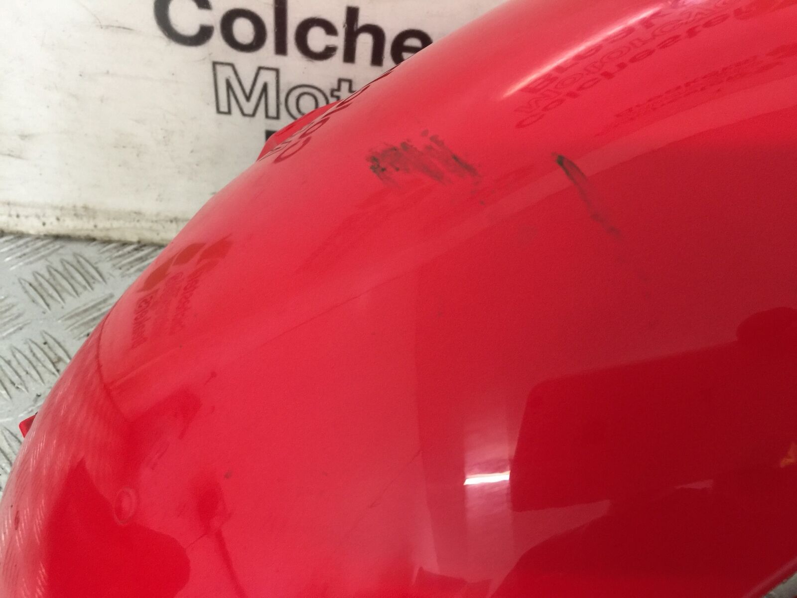 HONDA CBR1000 rr FIREBLADE FRONT MUDGUARD    YEAR 2004  (STOCK 853)
