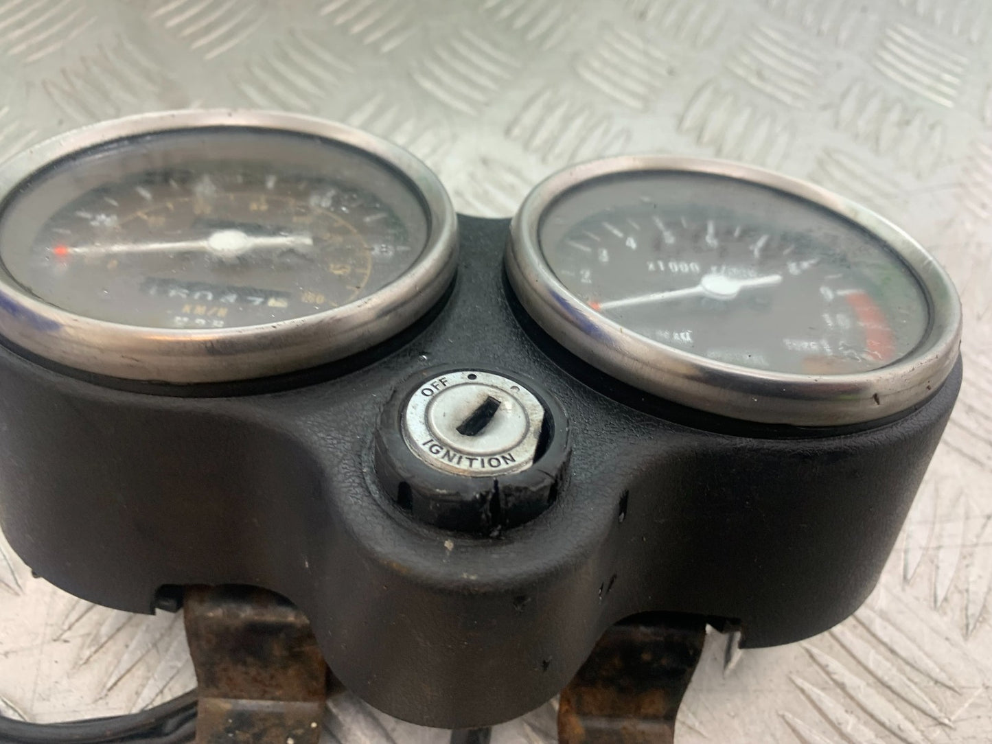 SUZUKI GP100 GP 100 CLOCKS SPEEDO DASH  YEAR 1978-1988 (CMB1259)