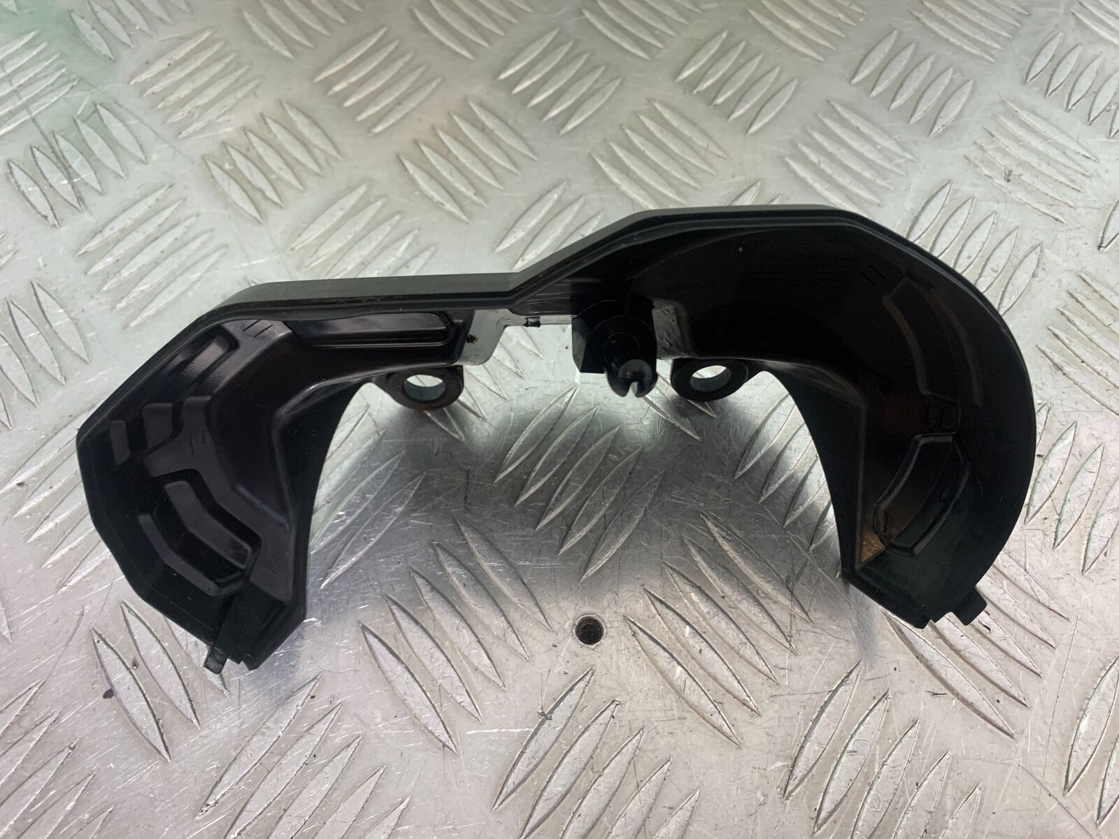 TRIUMPH TIGER 800 CLOCK SPEEDO COVER   YEAR 2011-2014 (CMB1113)