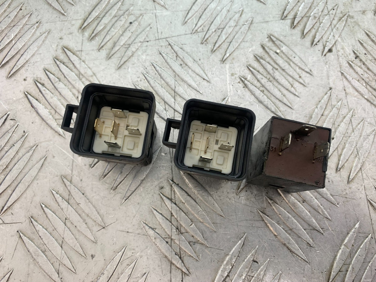 DUCATI 996 SPS 748 916 998 RELAYS  1999-2000 (CMB1209)