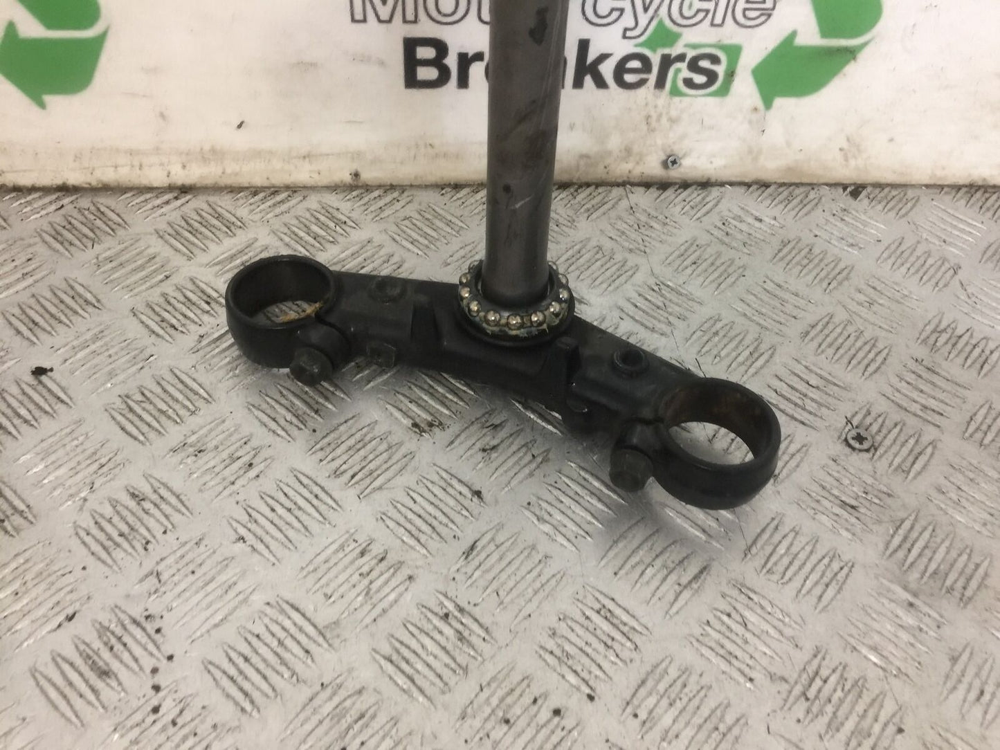 HONDA CBR600 CBR 600 F4I BOTTOM YOKE YEAR 2002 (STOCK 867)