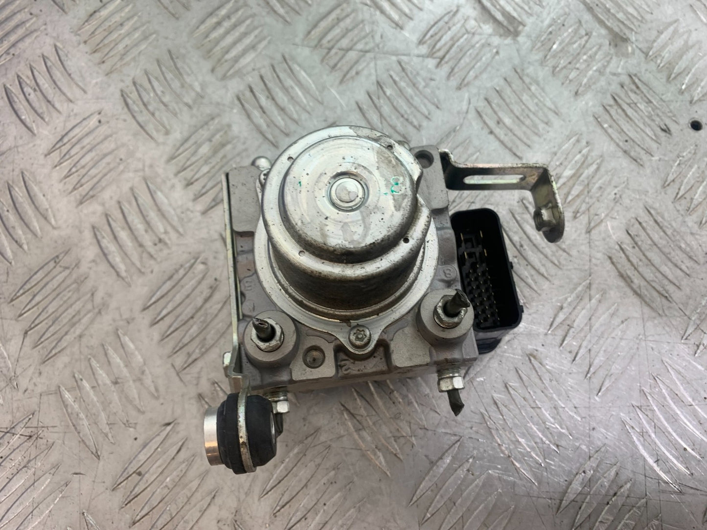 KAWASAKI GTR1400 GTR 1400 ABS PUMP YEAR 2007-2009 (CMB1174)
