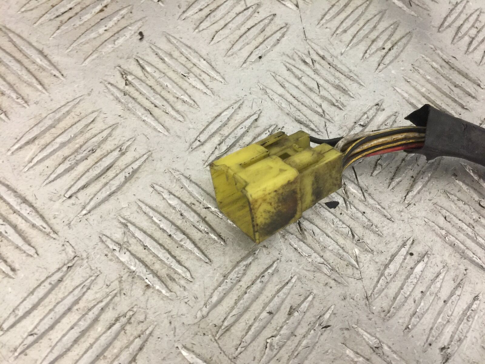 SUZUKI GSX1400 GSX 1400 LEFT SWITCH   YEAR 2003 (STOCK 848)