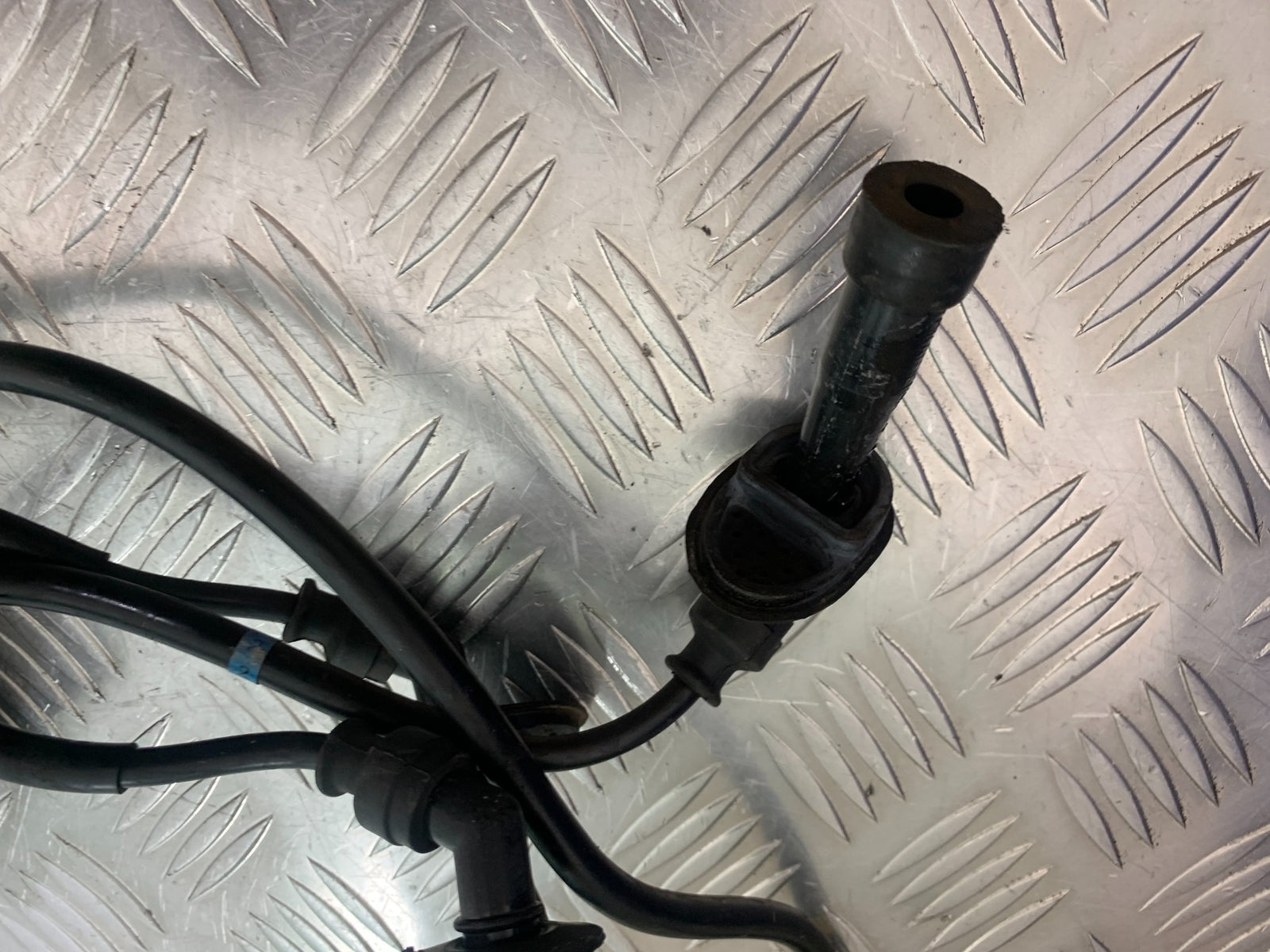 SUZUKI GSF1200  GSF 1200 BANDIT COILS AND CAPS   YEAR 1997-2000 (CMB1149)