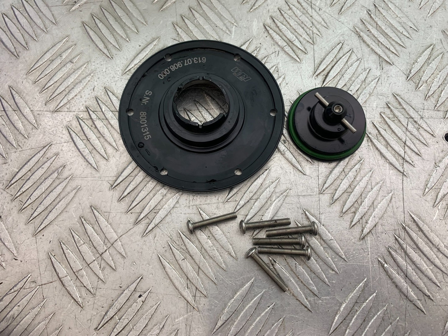KTM 1290 SUPER DUKE R QUICK RELEASE PETROL CAP  YEAR 2020-2024 (CMB1272)