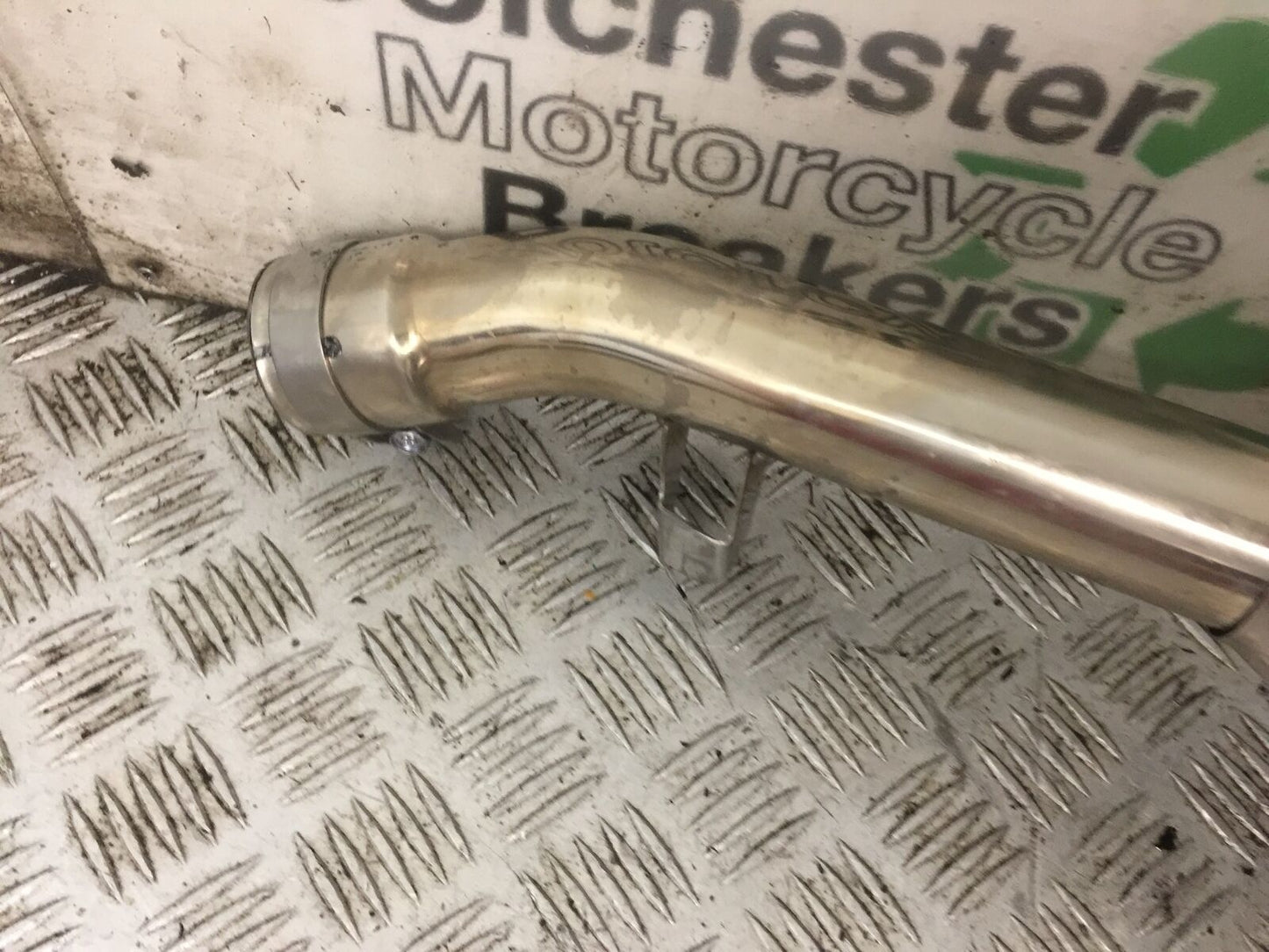 YAMAHA FJR1300 FJR 1300 LEFT SILENCER   YEAR 2001-05 (STOCK 814)