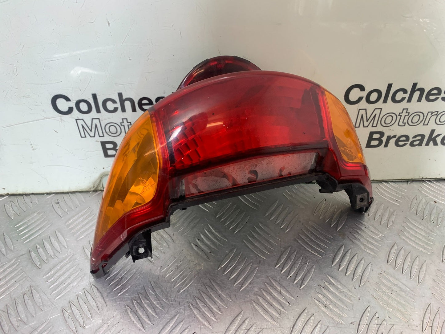HONDA VFR800 PRE V-TEC REAR LIGHT  YEAR 1998-2001 (CMB1233)