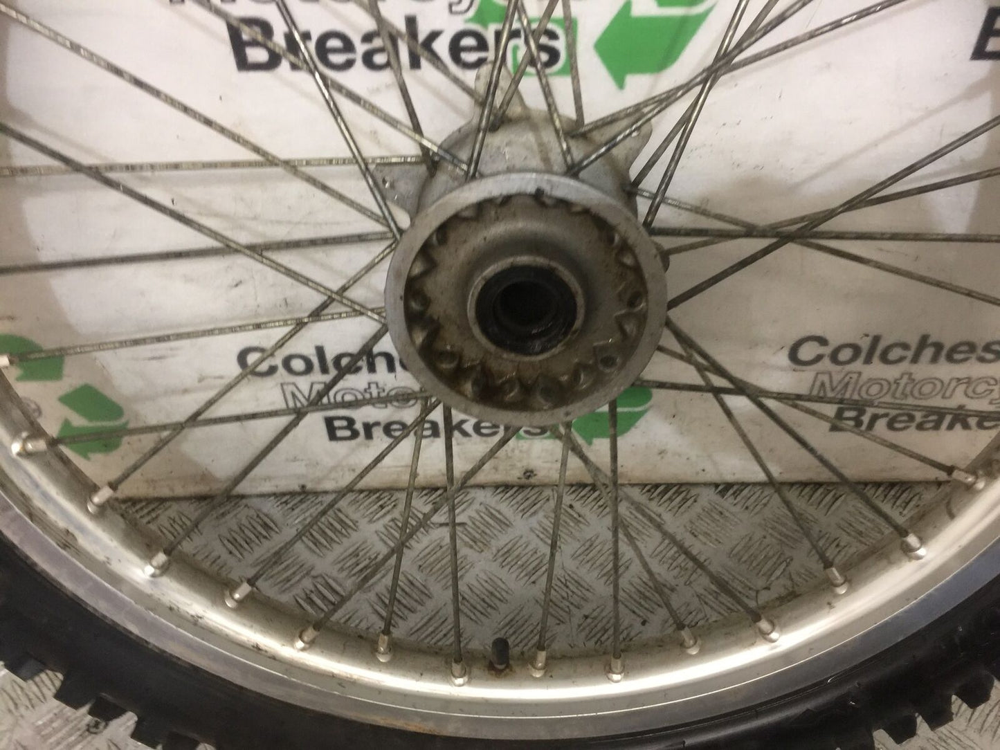 YAMAHA YZF250 YZF 250 FRONT WHEEL  YEAR 2004 (STOCK 792)