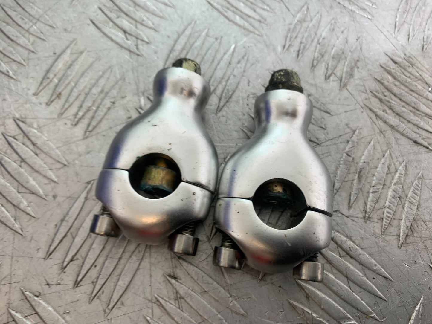 TRIUMPH 1050 SPEED TRIPLE HANDLEBAR RISERS YEAR 2005-2007 (CMB1322)