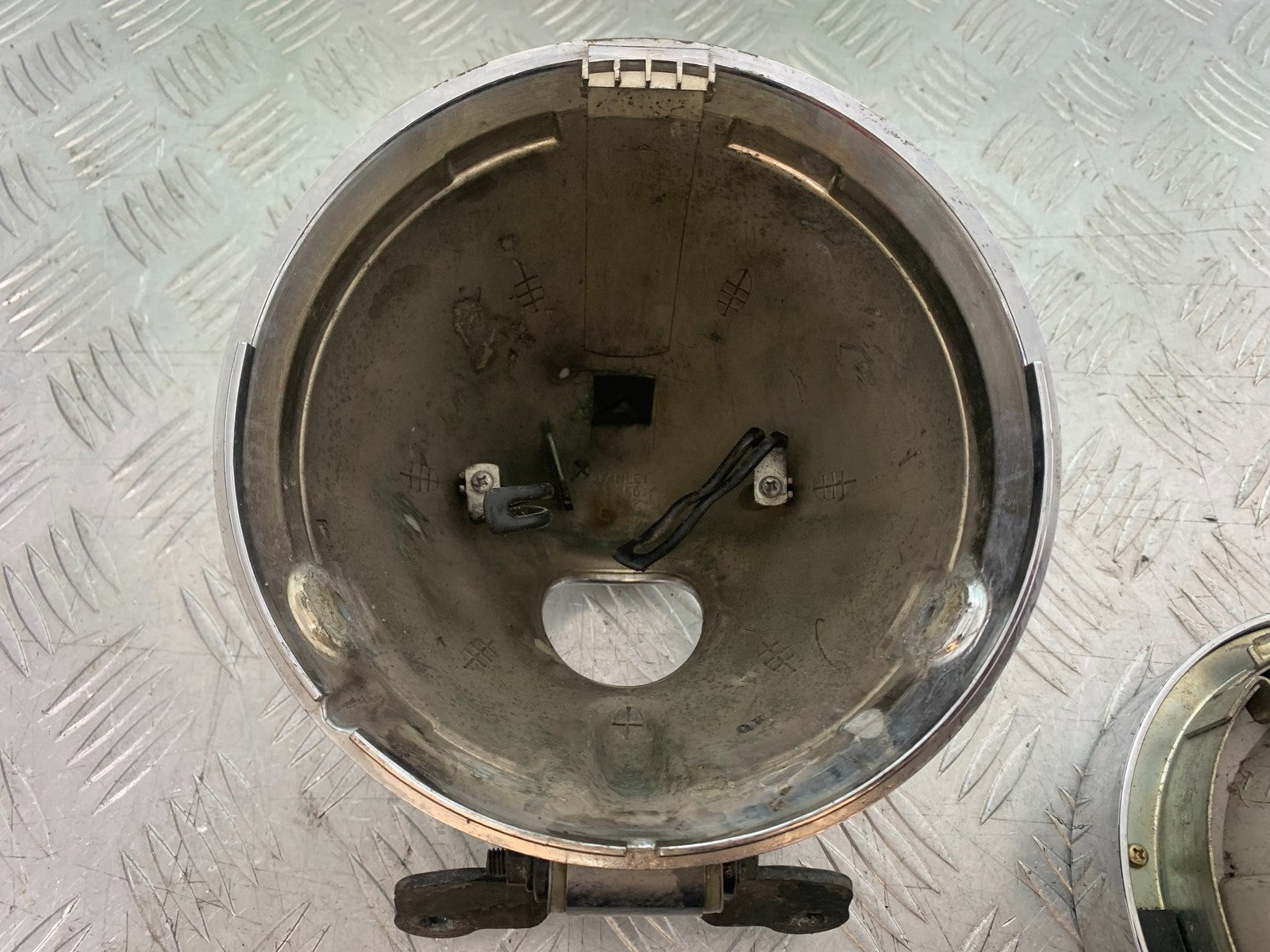 HONDA VT750 SHADOW HEADLIGHT AND BACKING YEAR 2003-2004 (CMB1265)