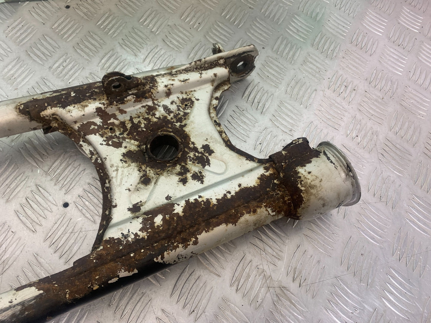 YAMAHA XV535 XV 535 VIRAGO SWINGARM YEAR 1994-02 (CMB1162)