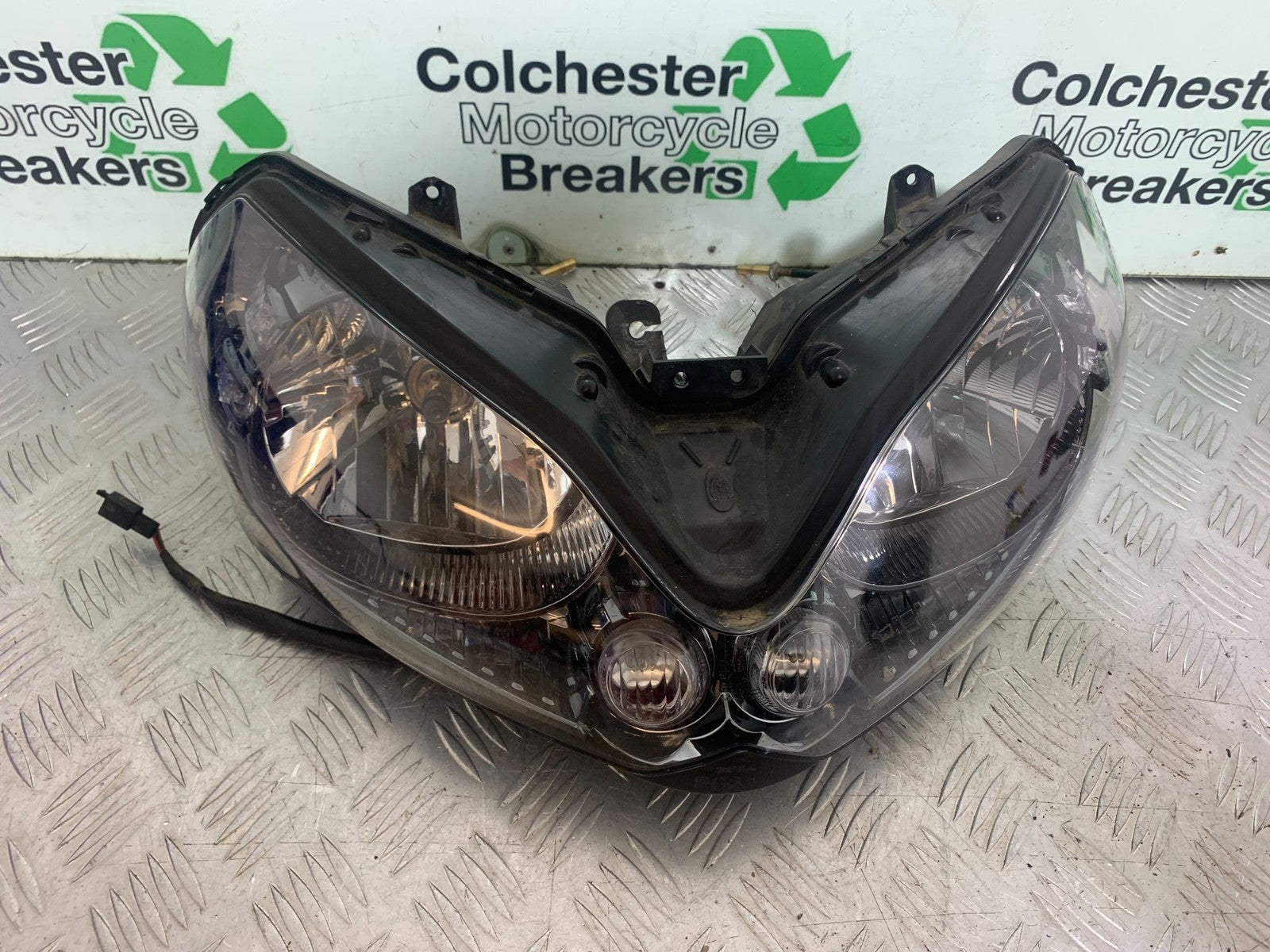 KAWASAKI GTR1400 GTR 1400 HEADLIGHT    YEAR 2007-2009 (CMB1174)