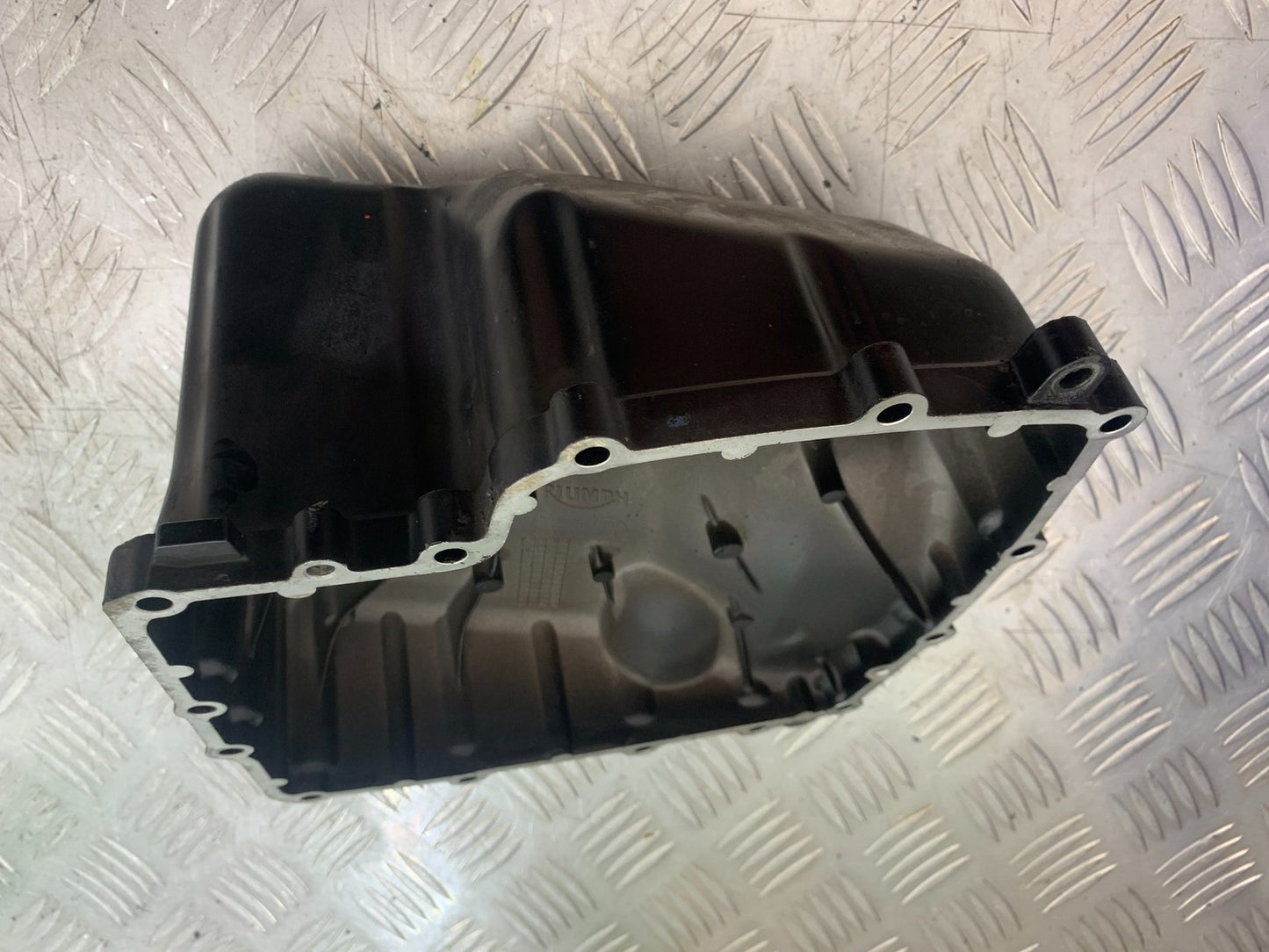 TRIUMPH 675 STREET TRIPLE R SUMP YEAR 2012 (CMB1221)