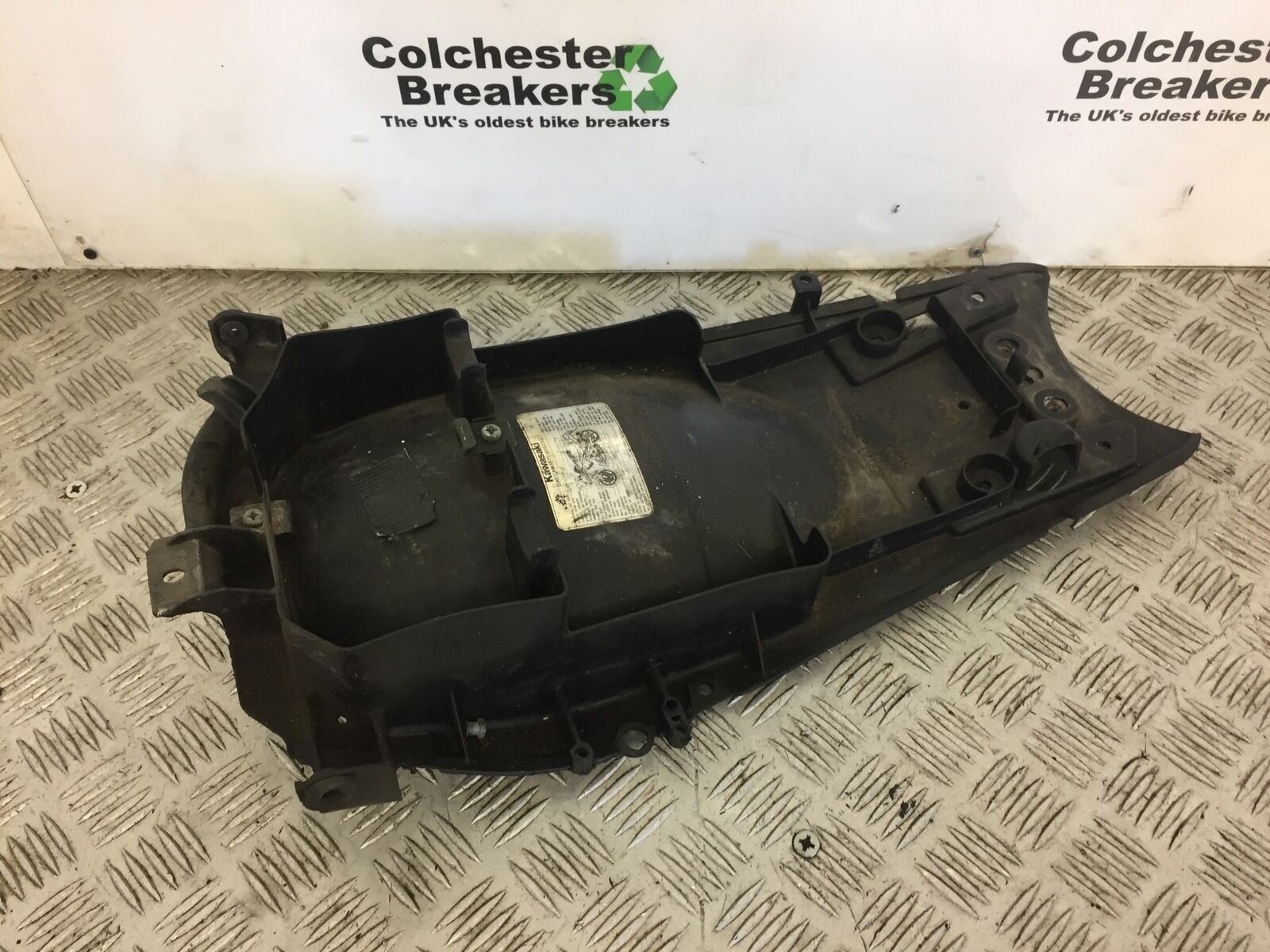 KAWASAKI ER6 F UNDERTRAY   YEAR 2006