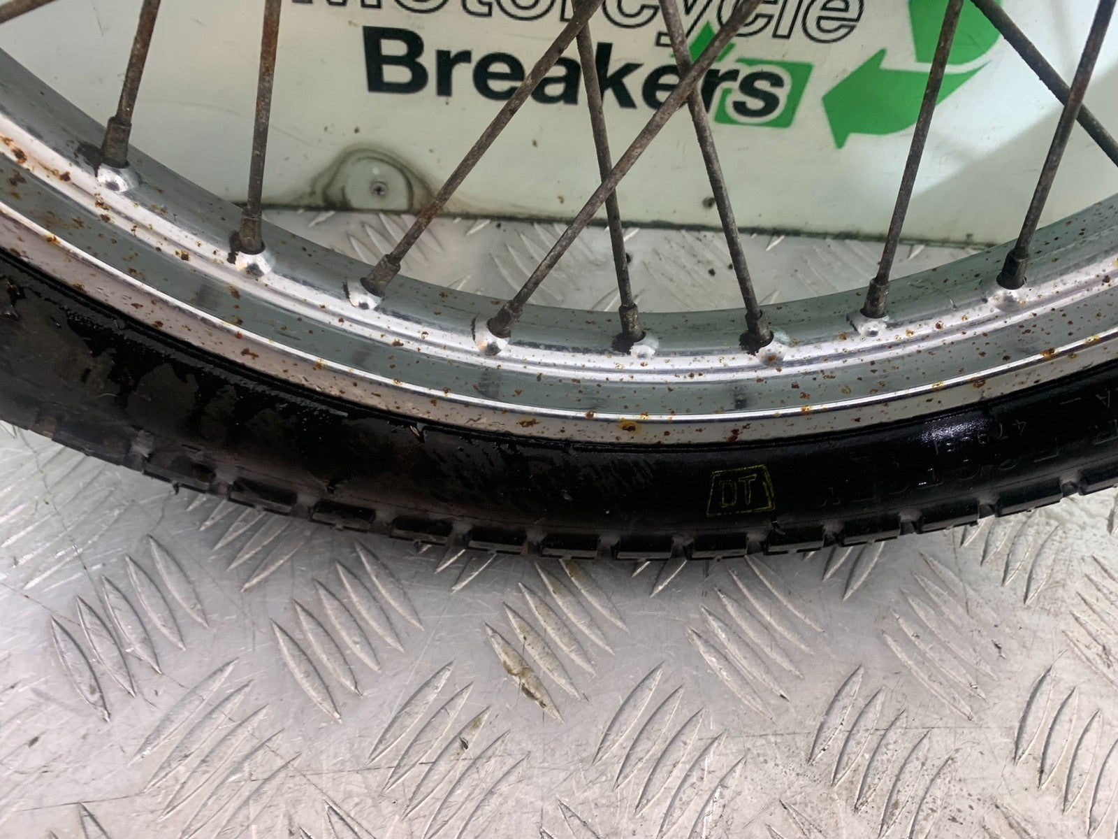 SUZUKI GP100 GP 100 REAR WHEEL  YEAR 1978-1988 (CMB1259)