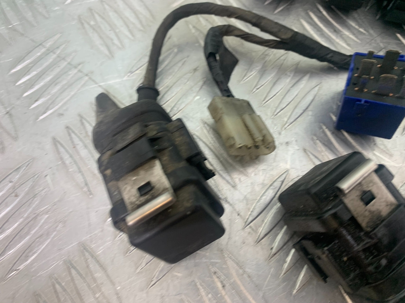 BMW K1200 K 1200 LT RELAYS   YEAR 1999-07 (CMB1138)