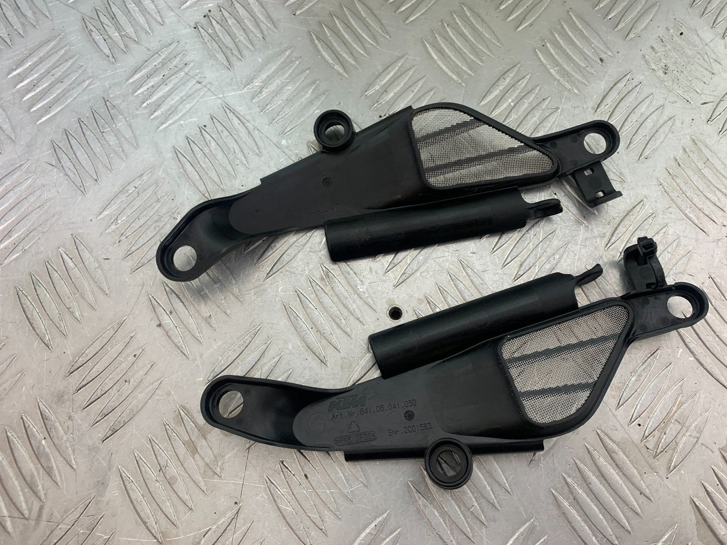 KTM 790 DUKE LEFT AND RIGHT INFILL PANELS YEAR 2018-2021  (CMB11150)