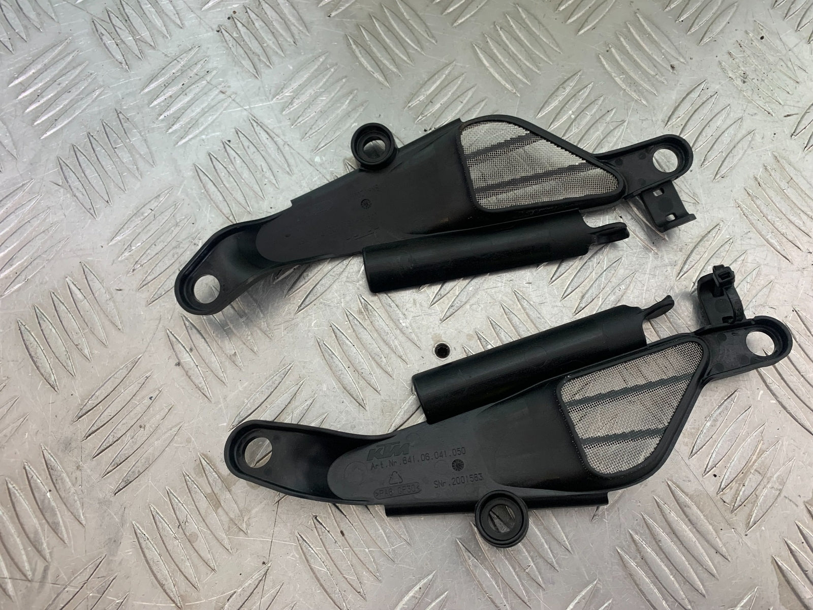 KTM 790 DUKE LEFT AND RIGHT INFILL PANELS YEAR 2018-2021  (CMB11150)