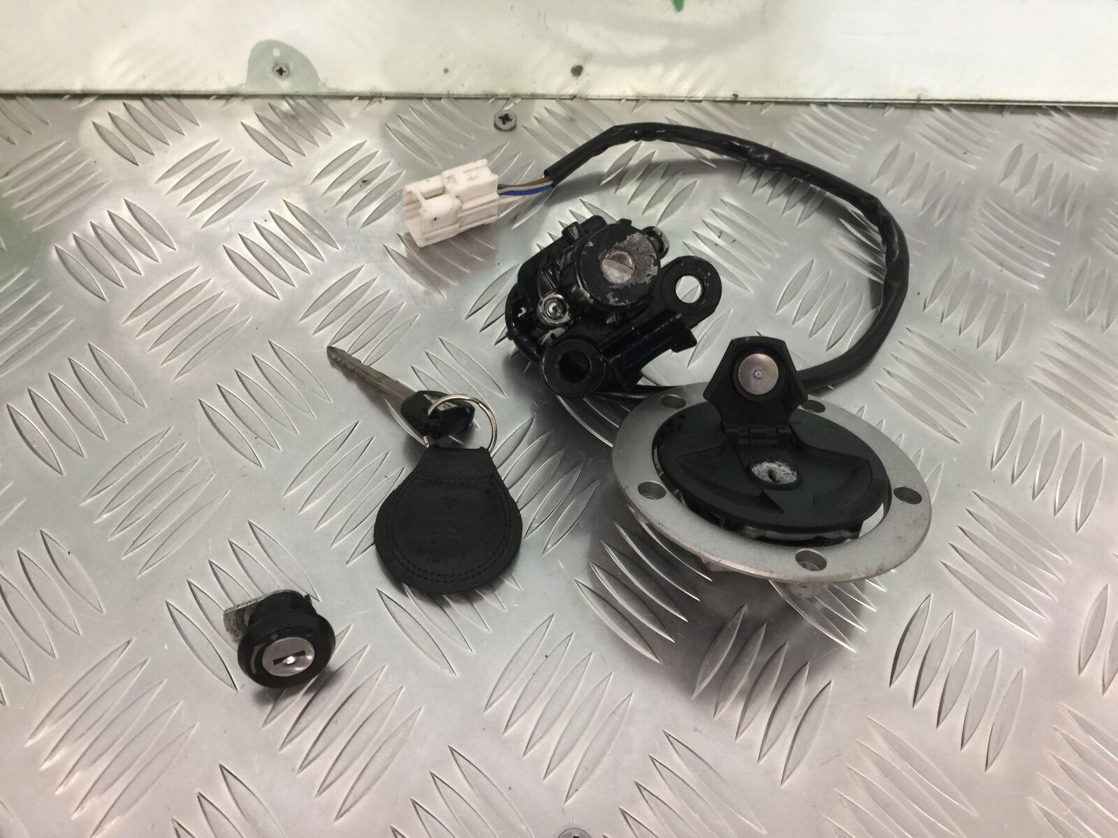 KAWASAKI VN 650 VULCAN LOCKS AND KEY   YEAR 2017-2021 (STOCK 924)