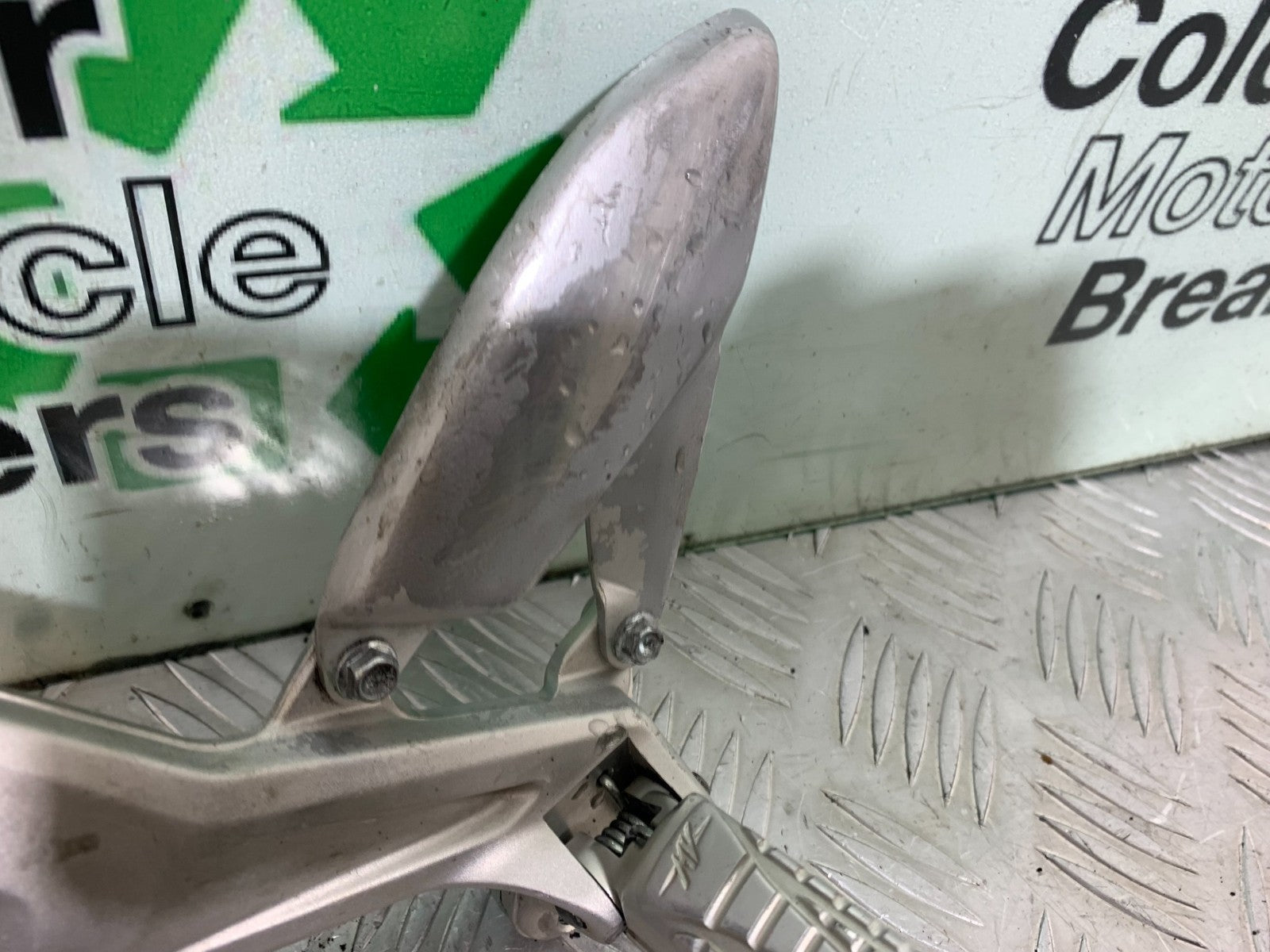 MV AGUSTA 800 F3 FRONT LEFT HANGER AND PEG YEAR 2017-2019 (CMB1227)