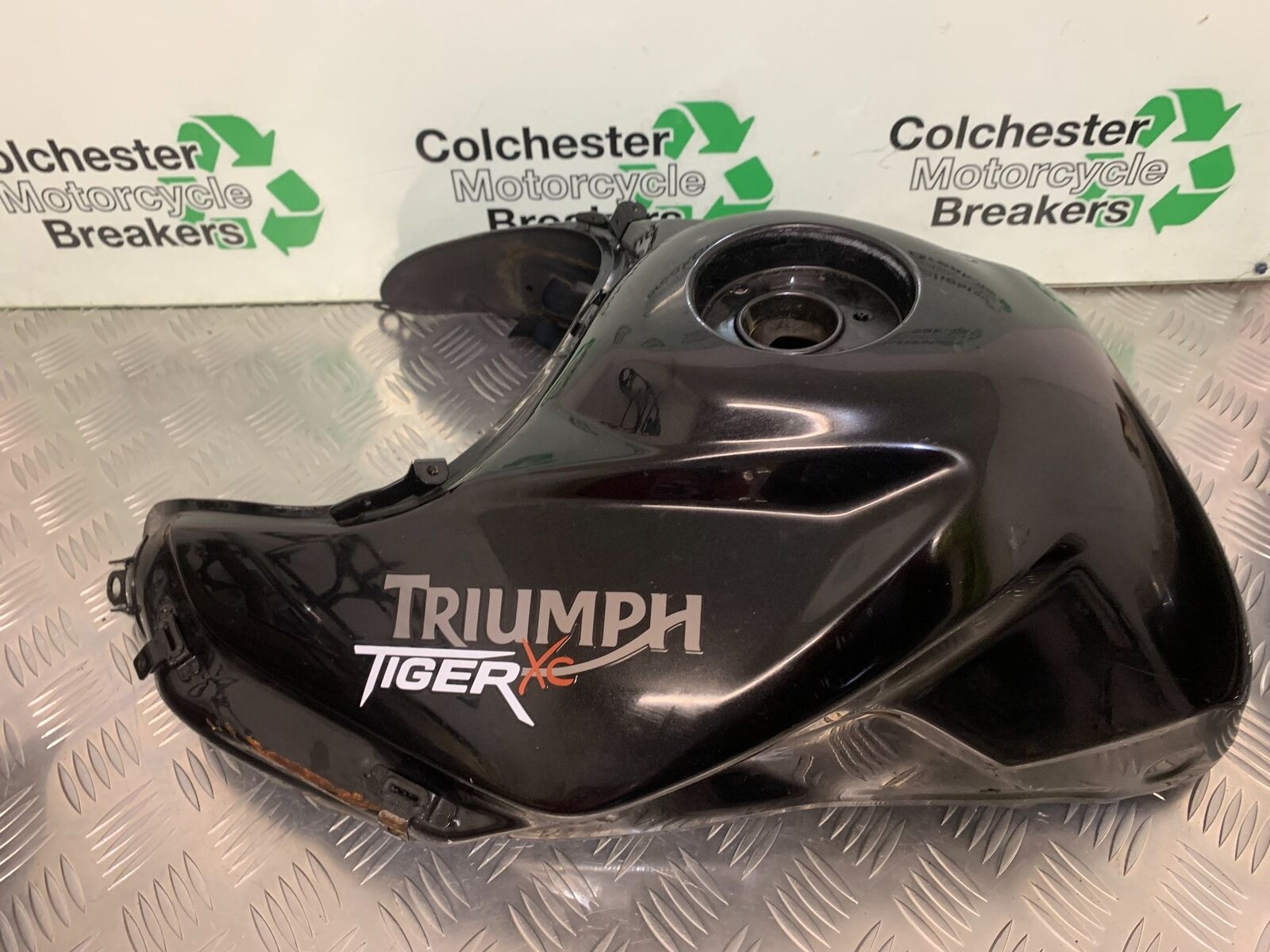 TRIUMPH TIGER 800 XRT PETROL TANK YEAR 2015-2017  (STOCK 506)