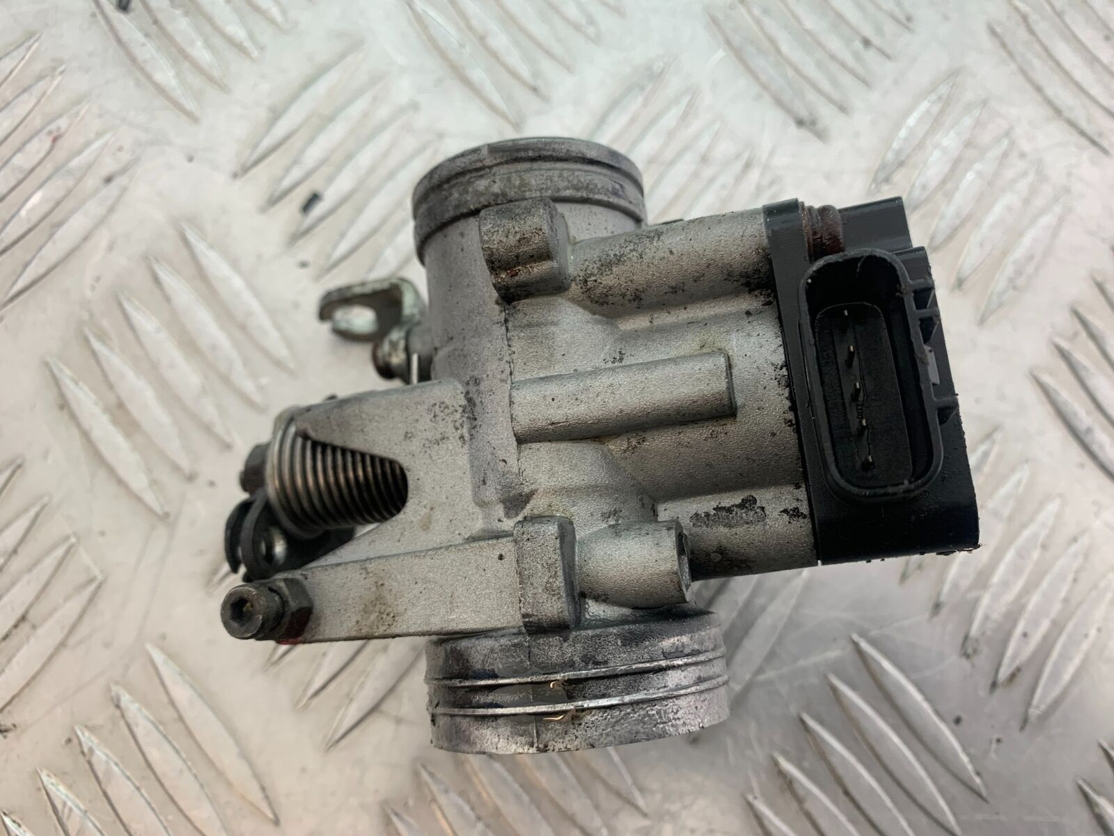 LEXMOTO MATADOR 125 JJ125T-17 THROTTLE BODY  (CMB1115)
