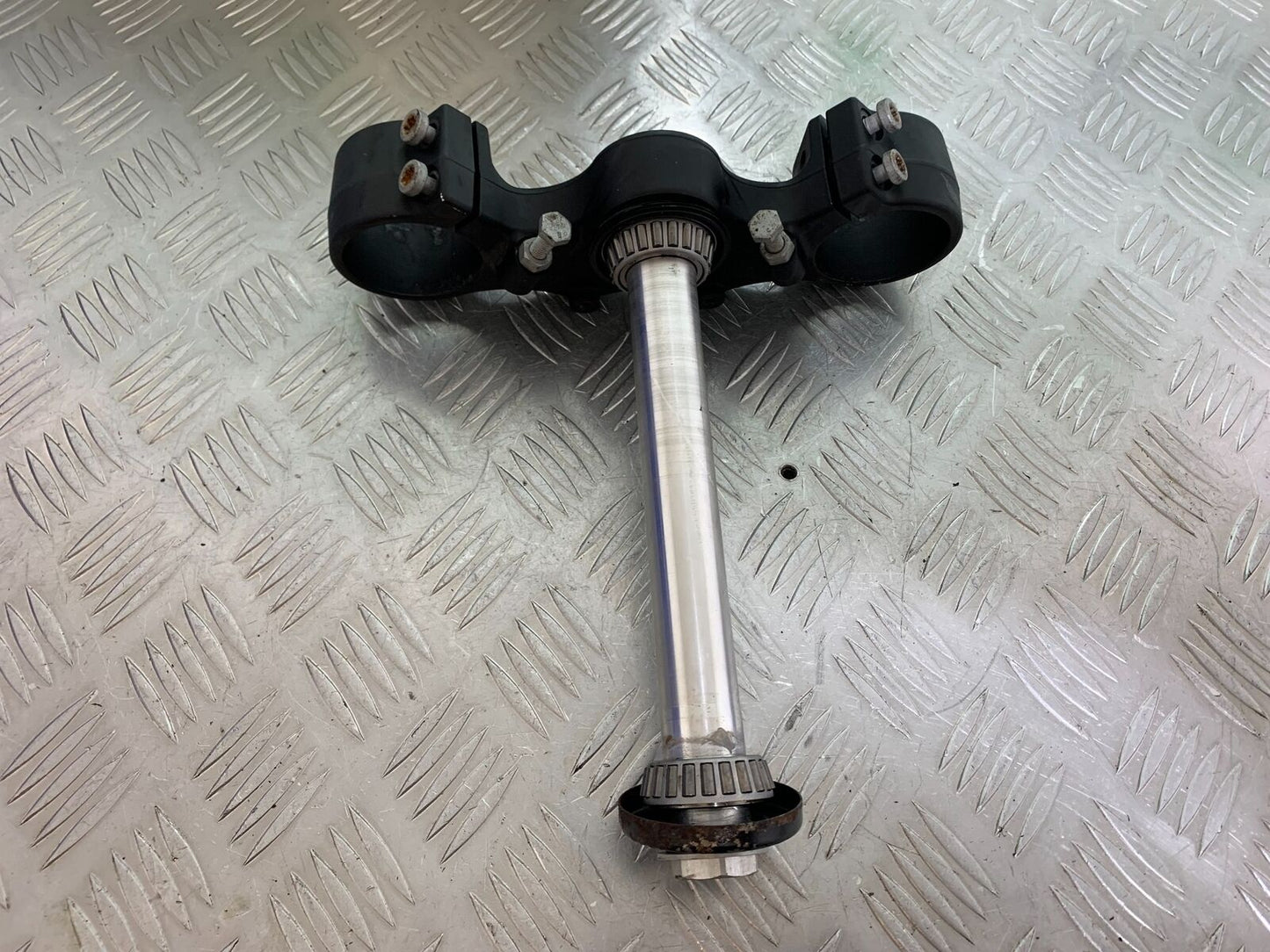 KTM 990 SUPERMOTO T BOTTOM YOKE  YEAR 2010-2011  (CMB1067)