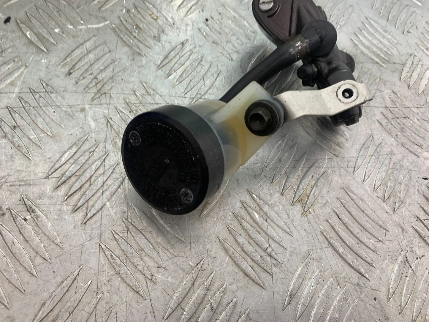 HONDA CBR1000 rr FIREBLADE BRAKE MASTER CYLINDER   YEAR 2006 (CMB1220)
