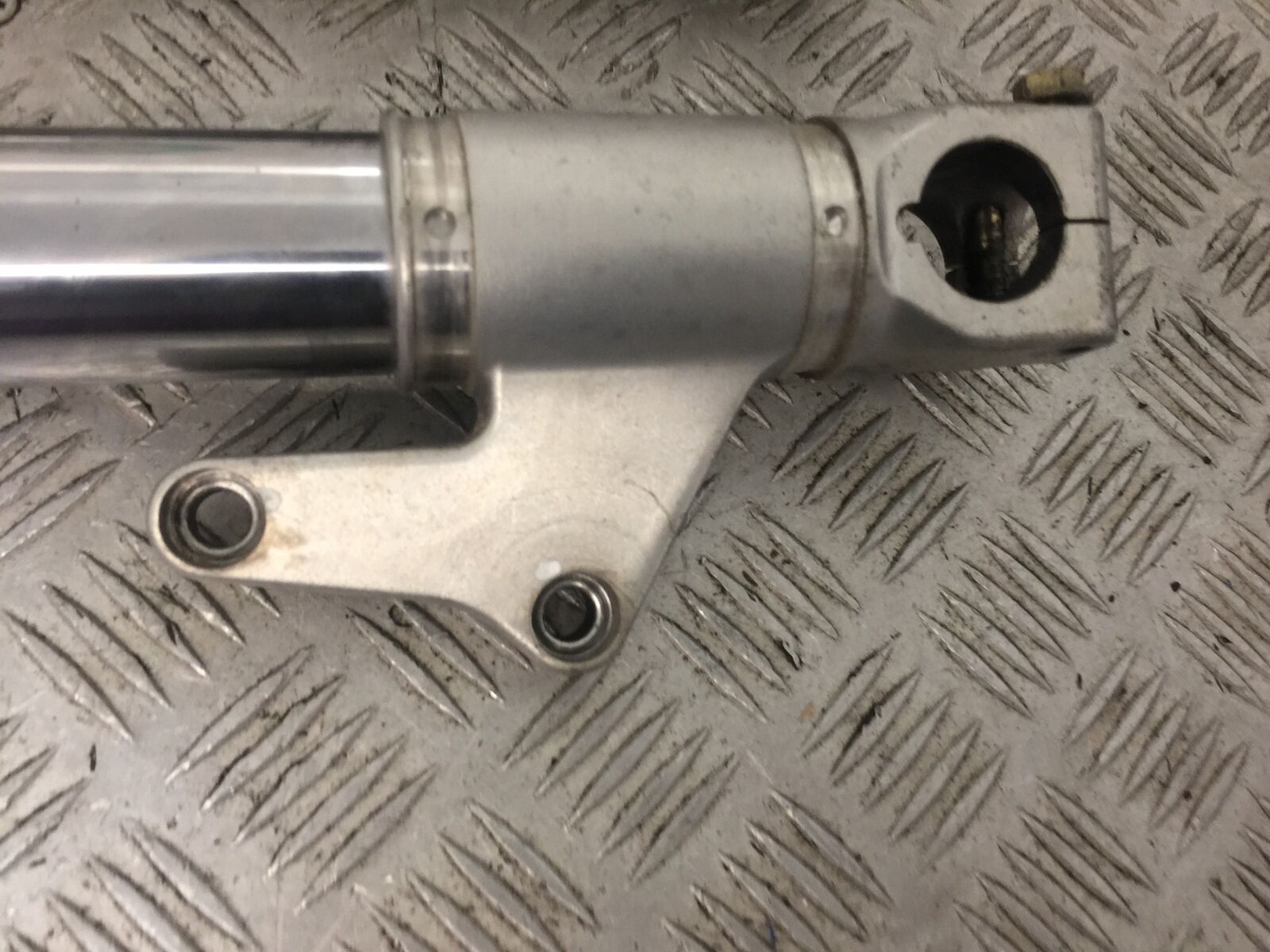 DUCATI MONSTER S4 916 FORKS   YEAR 2001 STOCK (755)
