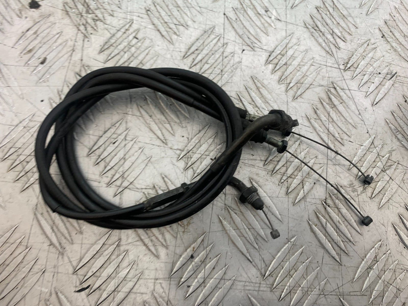 KTM 990 SUPER DUKE THROTTLE CABLES YEAR 2007-2011  (CMB1207)