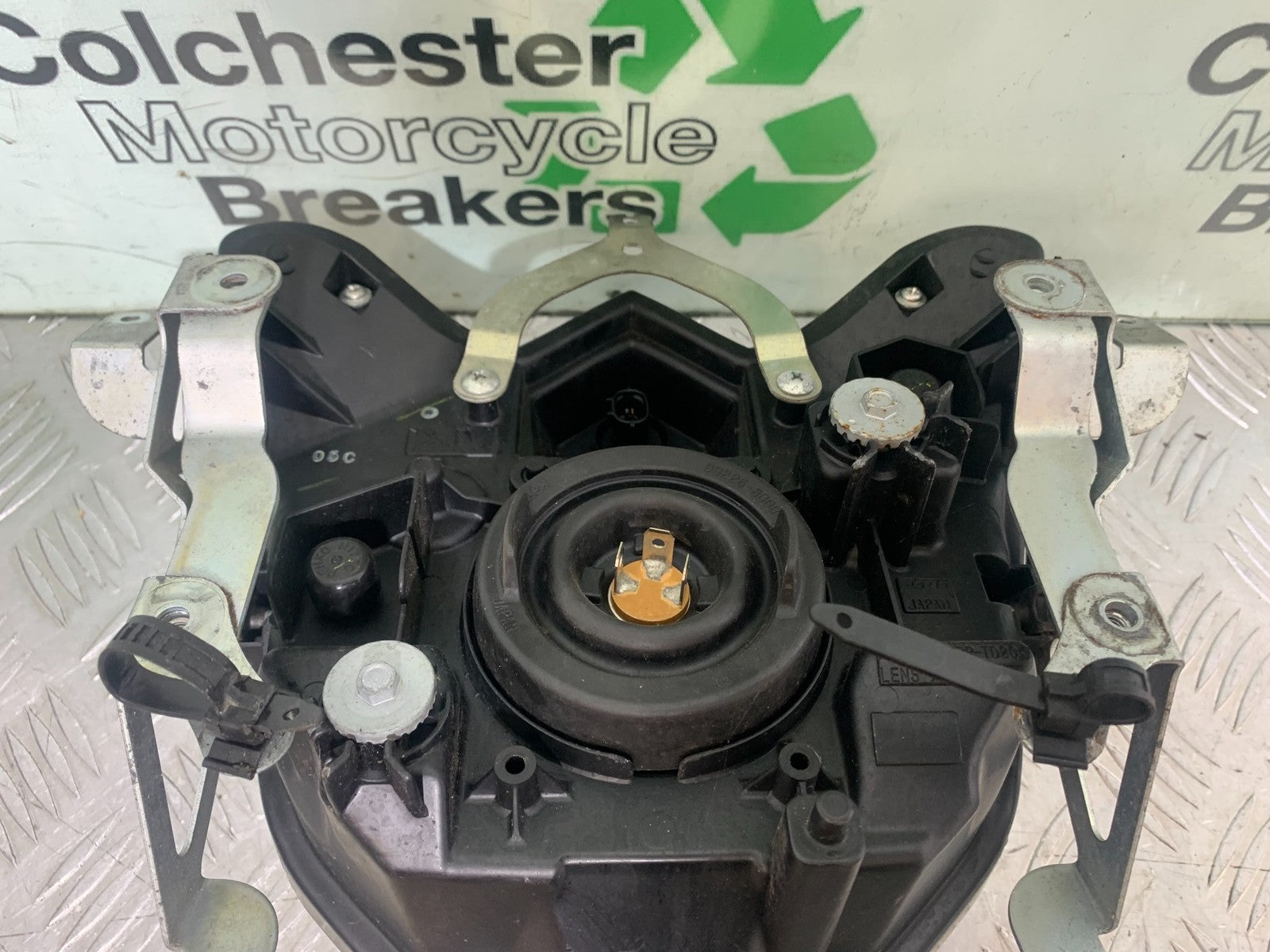 YAMAHA XJ6 XJ6-S HEADLIGHT  YEAR 2009-2015  (CMB1212)