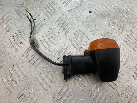 YAMAHA FZS600 FAZER 600 FRONT RIGHT INDICATOR  YEAR 1998-2001 (CMB1267)