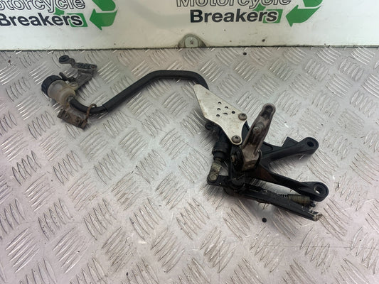 KAWASAKI ZX6R ZX6 R P7F P8F FRONT RIGHT HANGER  YEAR 2007-08 (CMB1165)