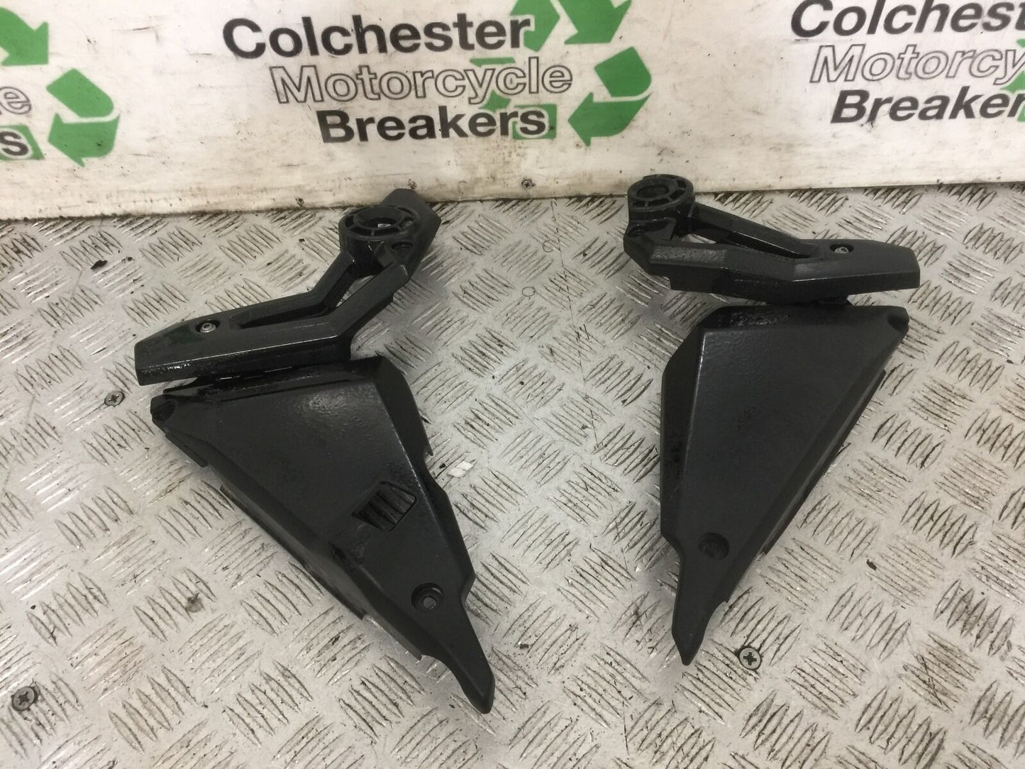 KAWASAKI NINJA 650 LEFT AND RIGHT FRAME COVERS  YEAR 2021 (STOCK 805)