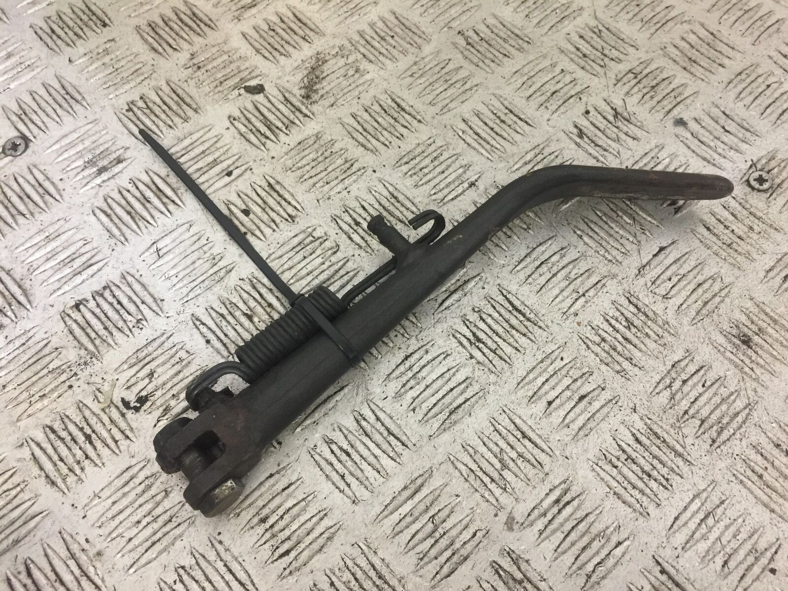 KAWASAKI VN900 CLASSIC SIDE STAND YEAR 2006-2015 (STOCK 706)