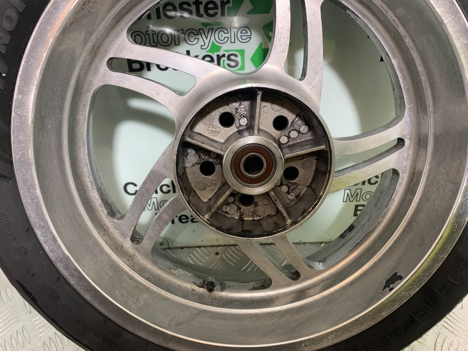 TRIUMPH THUNDERBIRD 1600 REAR WHEEL  YEAR 2011 (CMB1107)