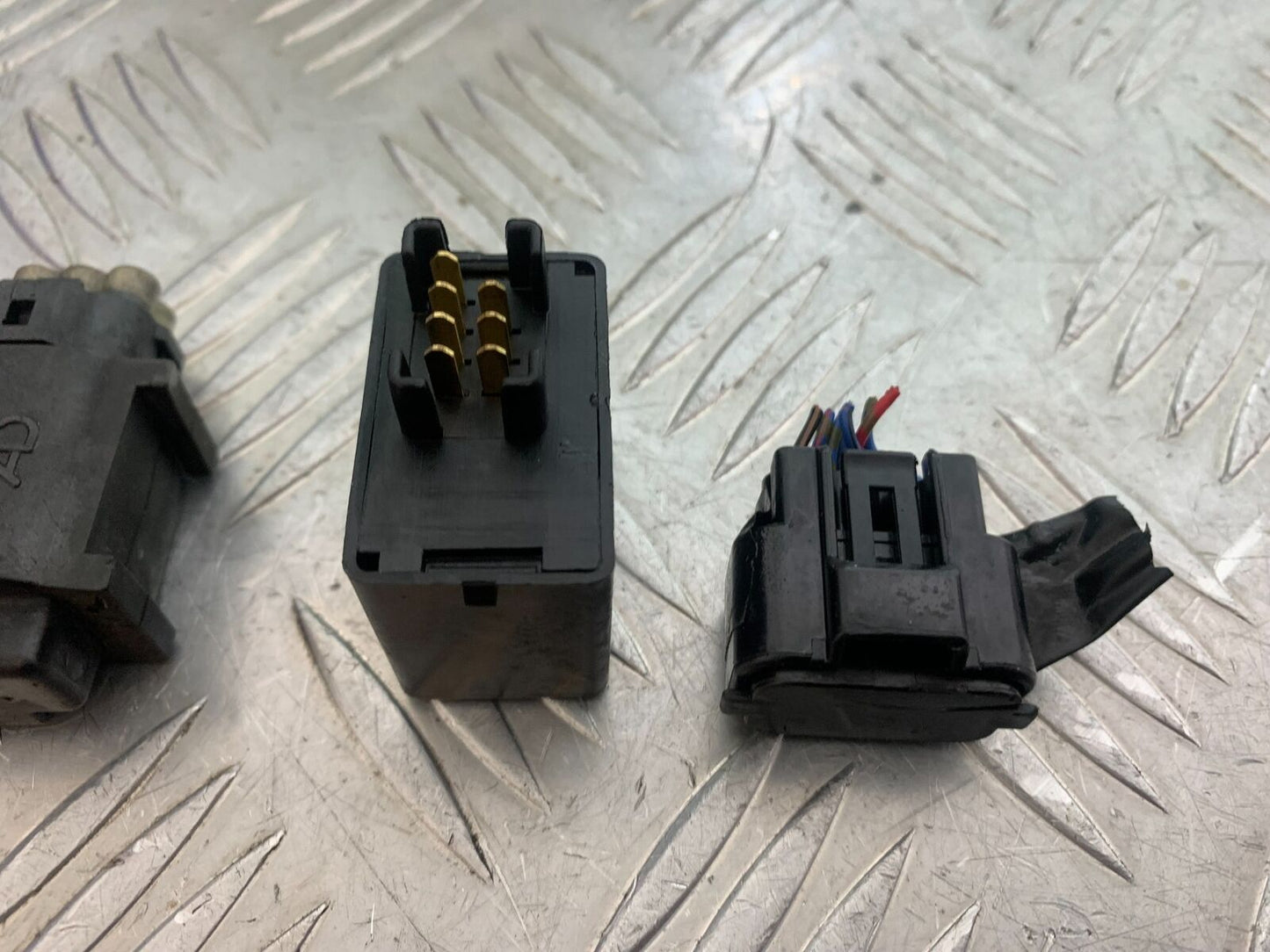 SUZUKI SV1000 SV 1000 K3 RELAYS   YEAR 2003-2006 (CMB1111)