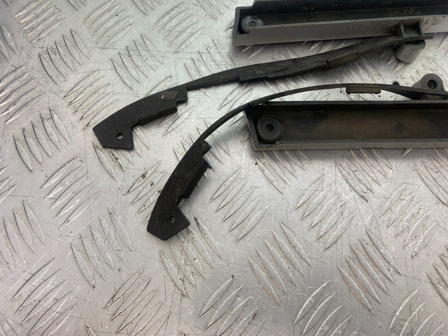 KAWASAKI GPZ600 GPZ 600 LEFT & RIGHT FRAME INFILLS  YEAR 1988-90 (CMB1258)